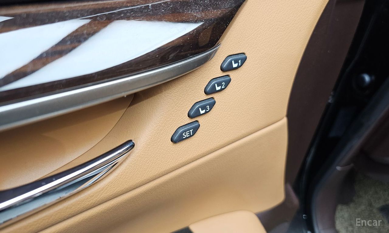 Lexus New ES300h Supreme 2017