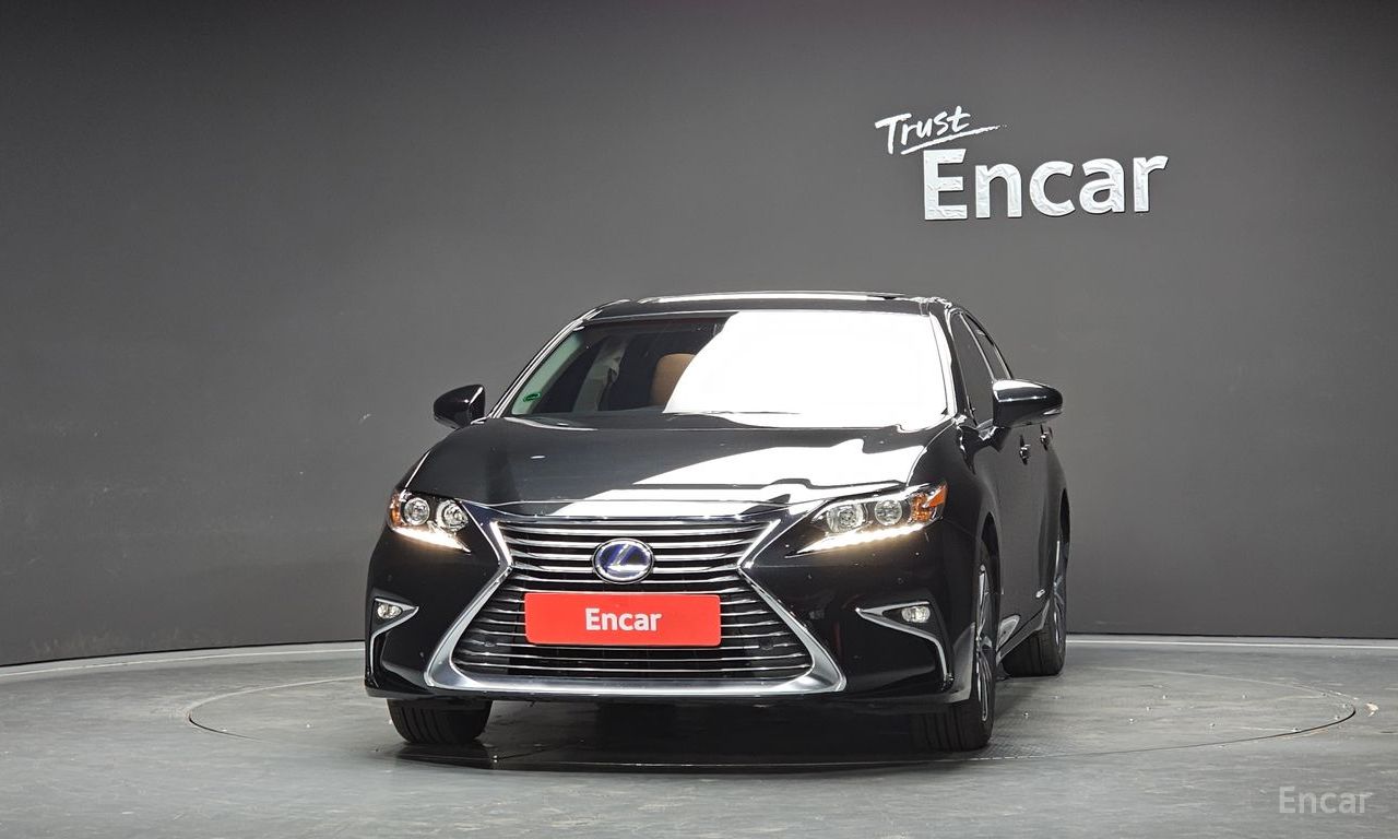 Lexus New ES300h Supreme 2017