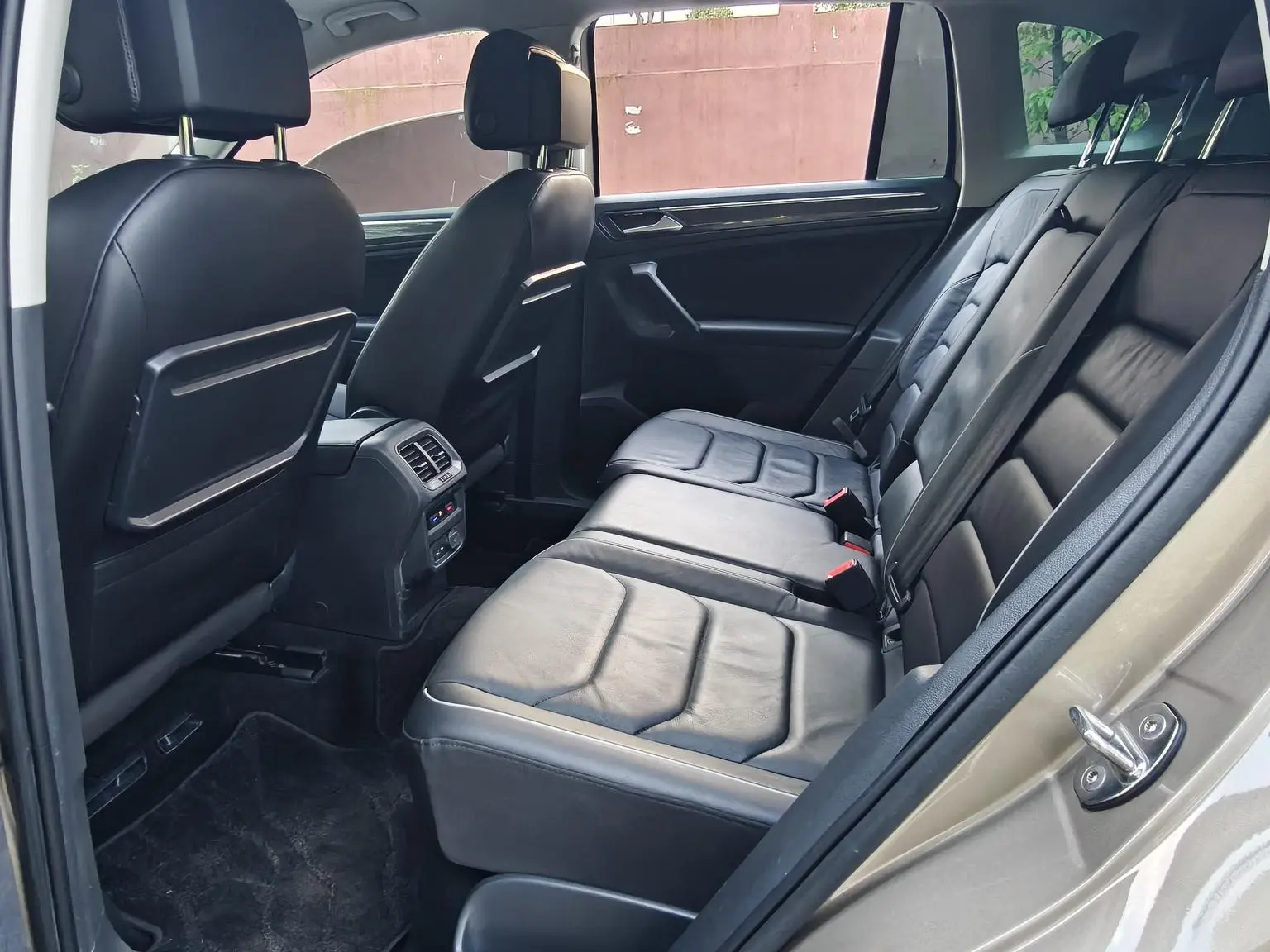 Volkswagen Tiguan 2018 330TSI 4WD