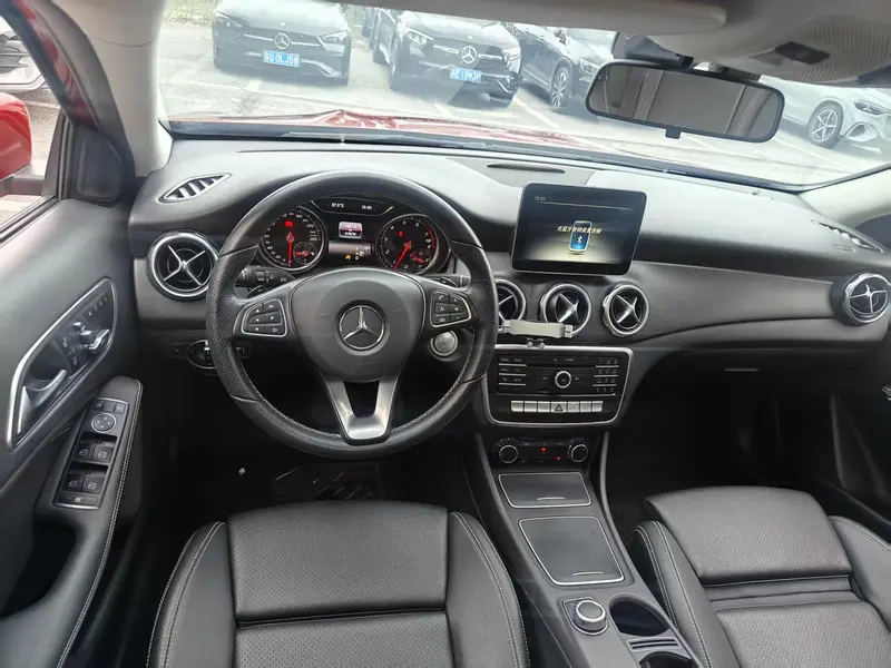 Mercedes-Benz GLA 2017 GLA 200 Dynamic