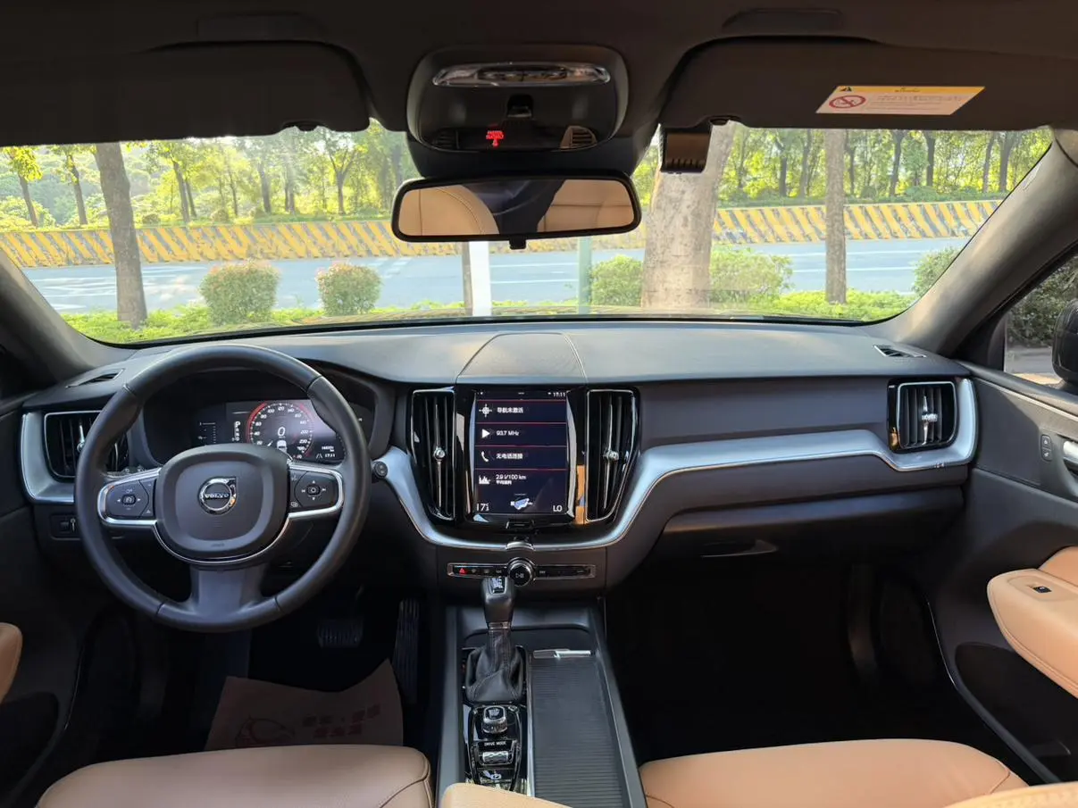 Volvo XC60 2019 T5 4WD Smart China VI