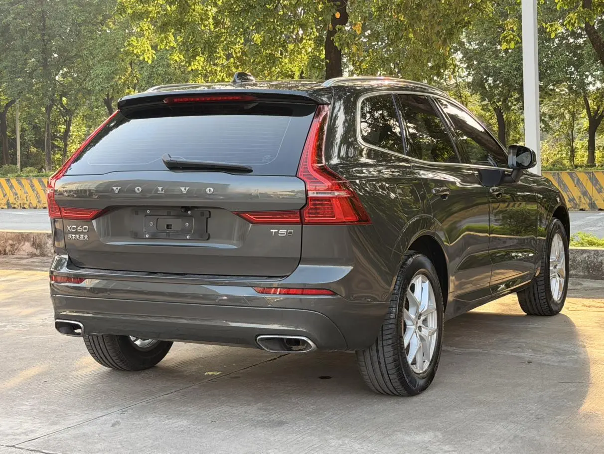 Volvo XC60 2019 T5 4WD Smart China VI