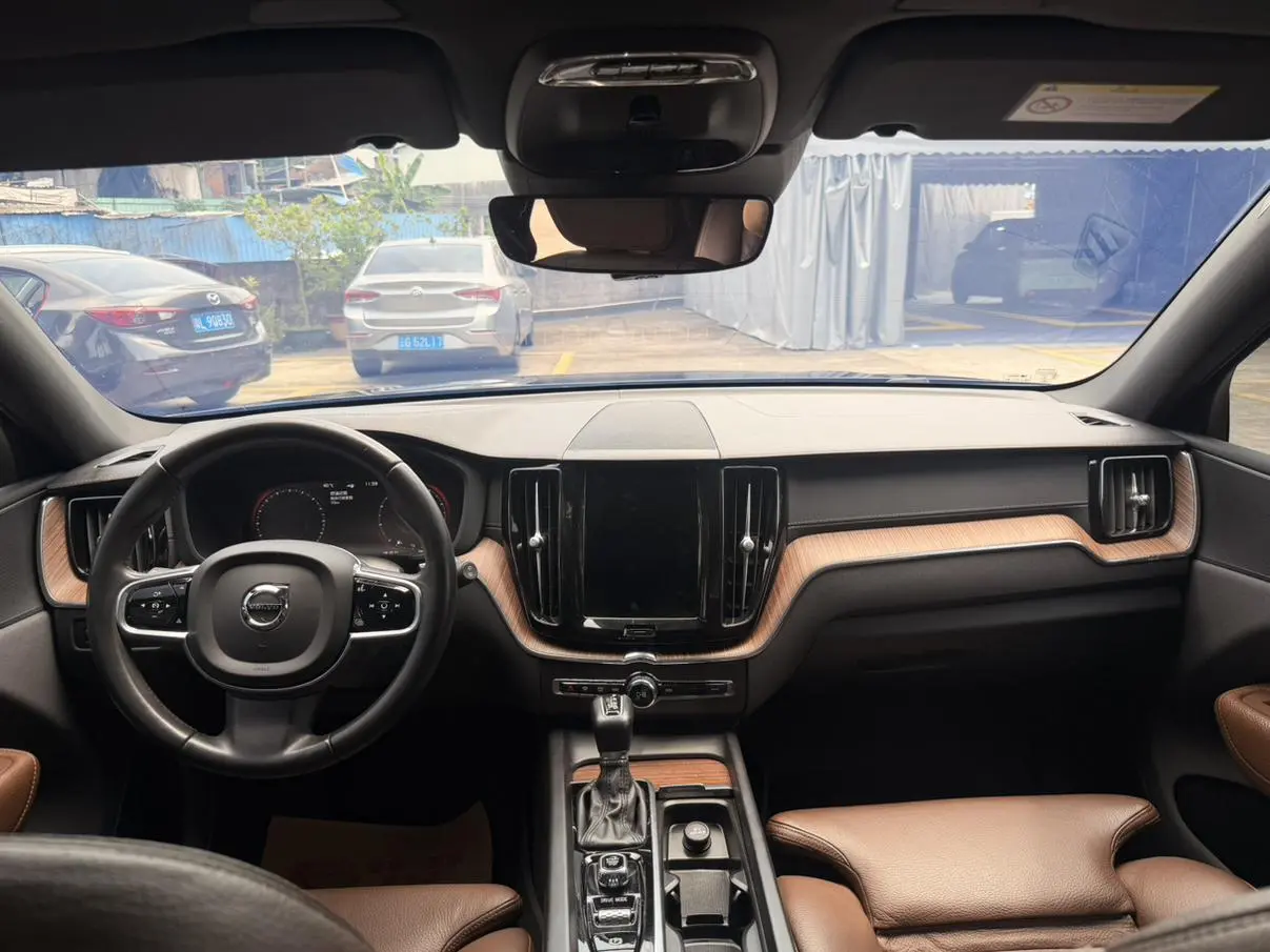 Volvo XC60 2021 T5 4WD Vision Luxury