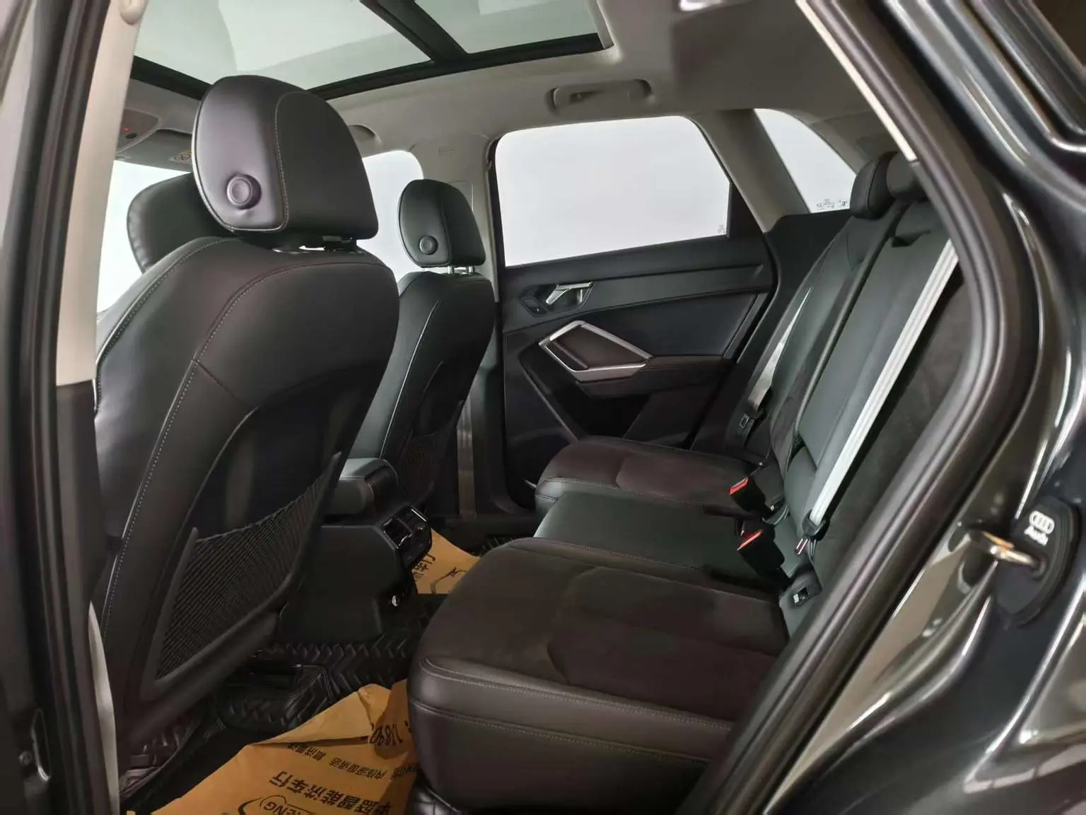 Audi Q3 2023 35 TFSI Dynamic Fashion (1.5T)