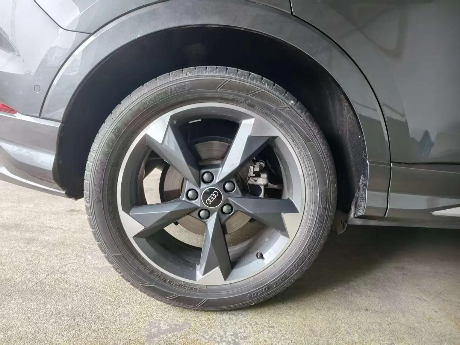Audi Q3 2023 35 TFSI Dynamic Fashion (1.5T)