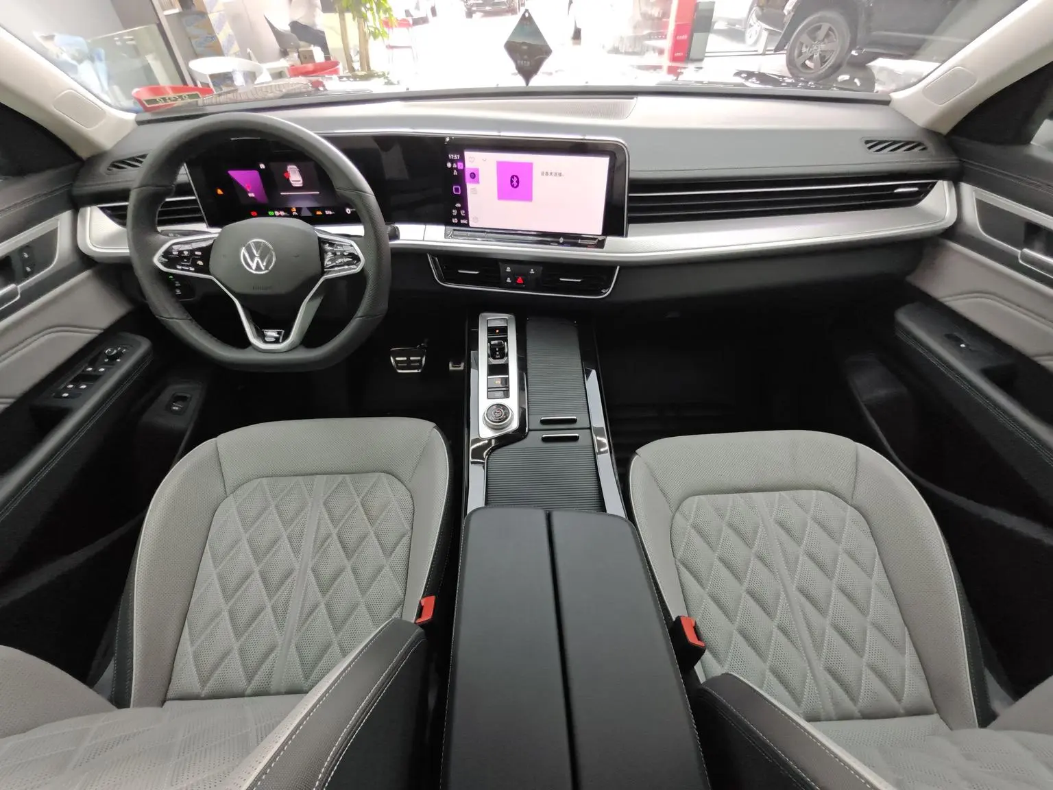 Volkswagen 2024 380TSI 4WD R-line