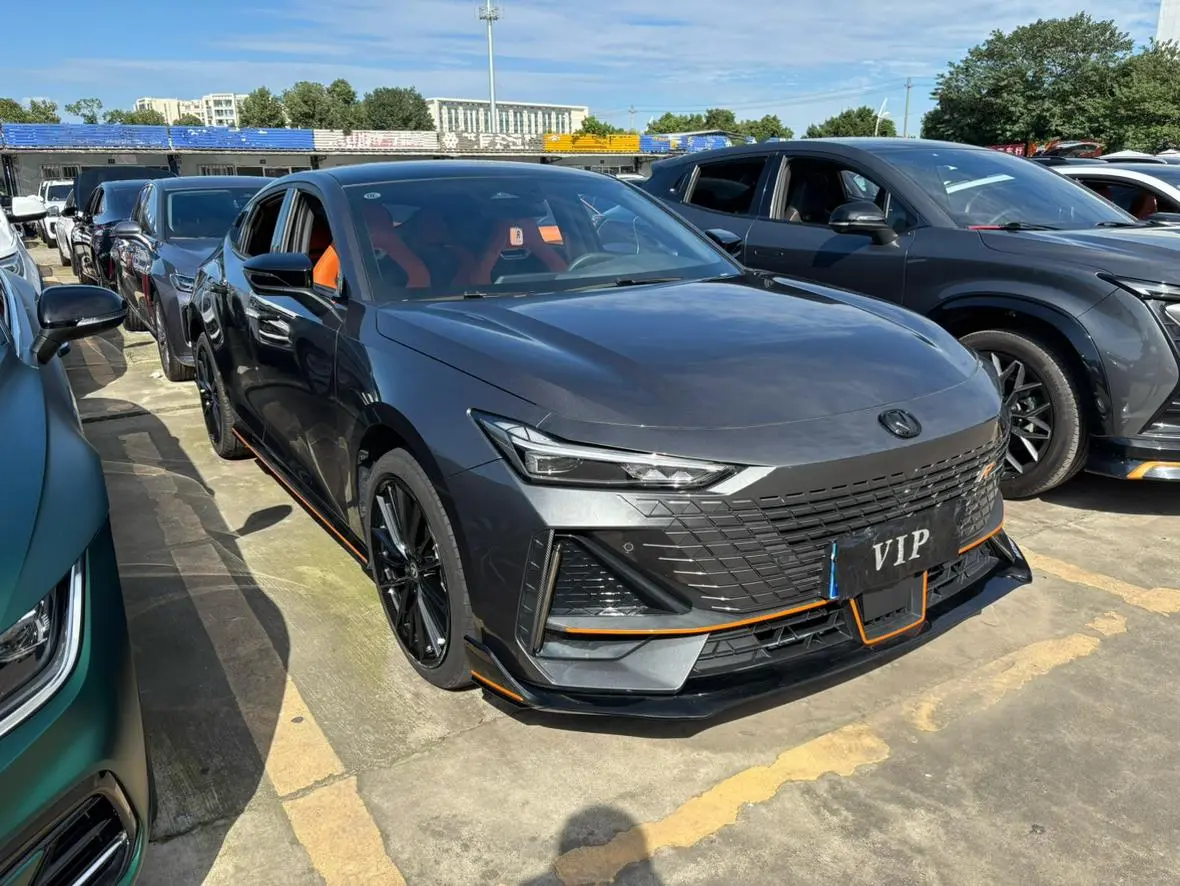 Changan UNI-V 2023 1.5T Sport