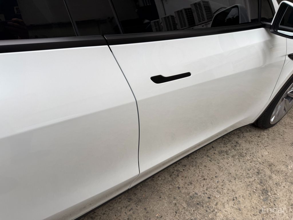Tesla Model Y Premium RWD 2025