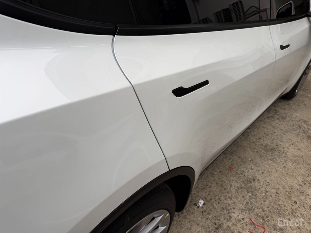 Tesla Model Y Premium RWD 2025