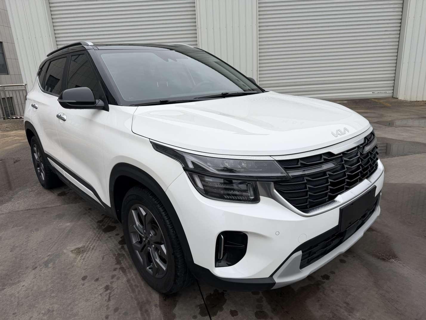 Kia 2023 1.5L IVT Luxury