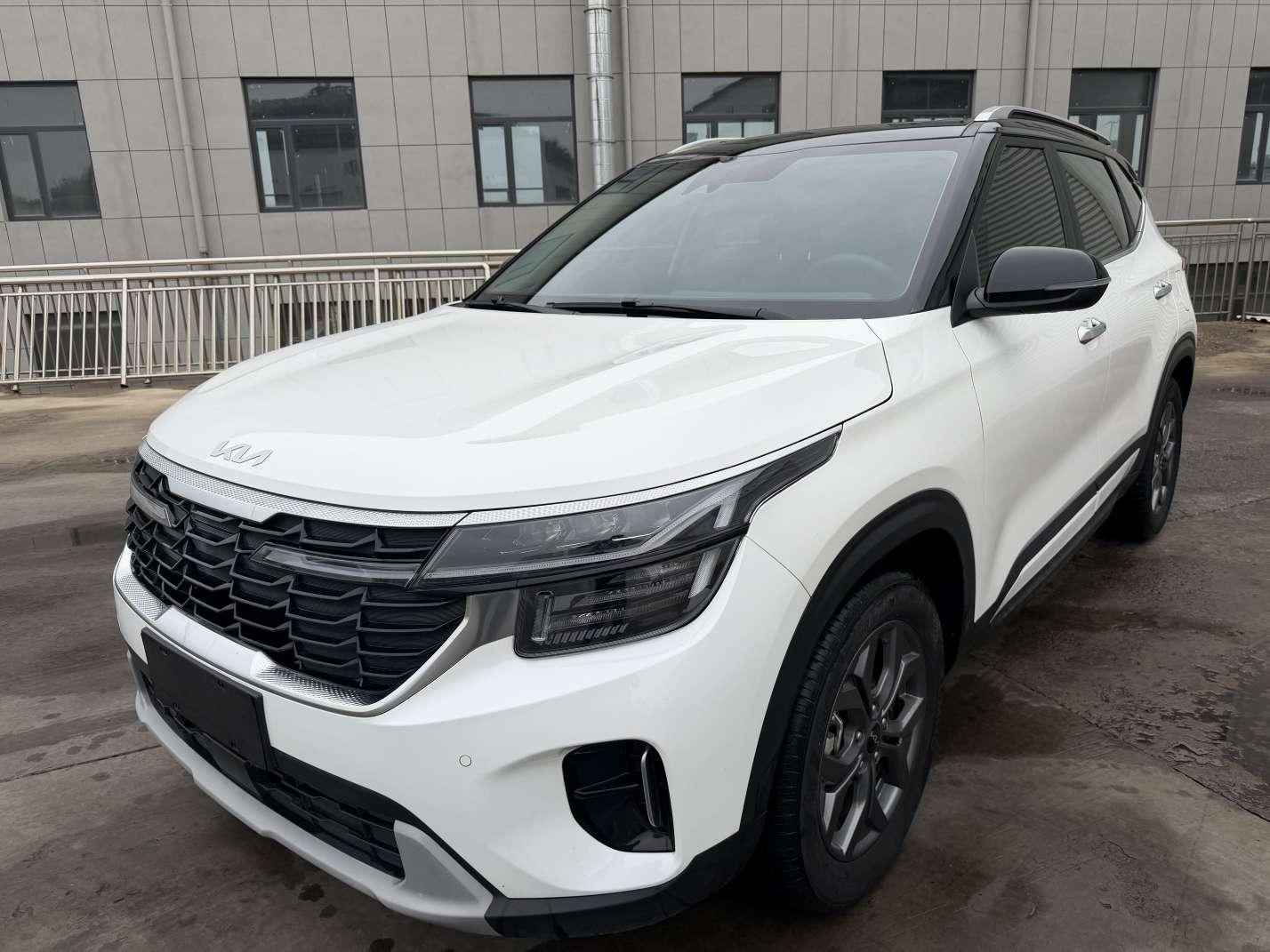 Kia 2023 1.5L IVT Luxury
