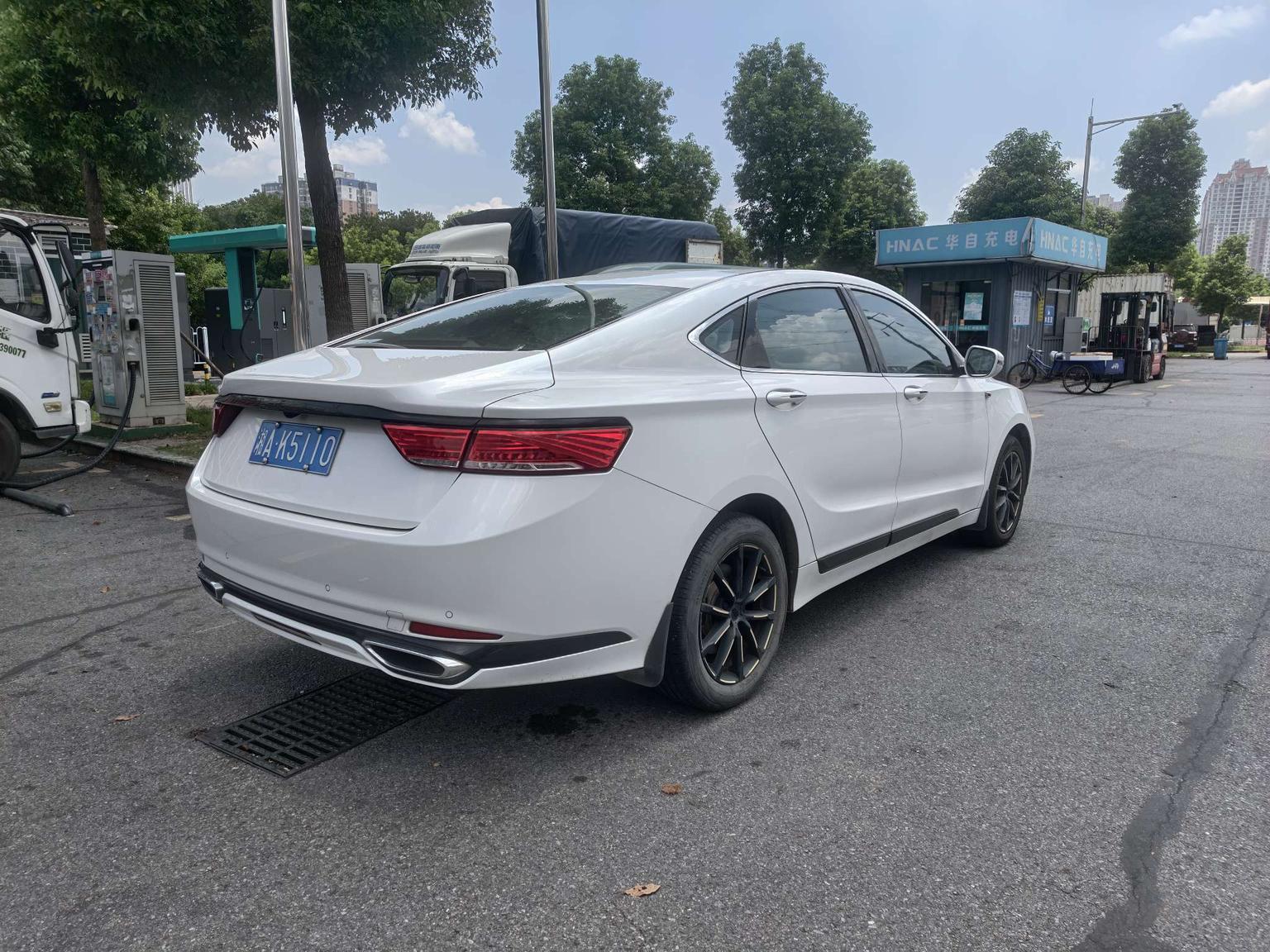 Geely 2021 1.8T Navigator +
