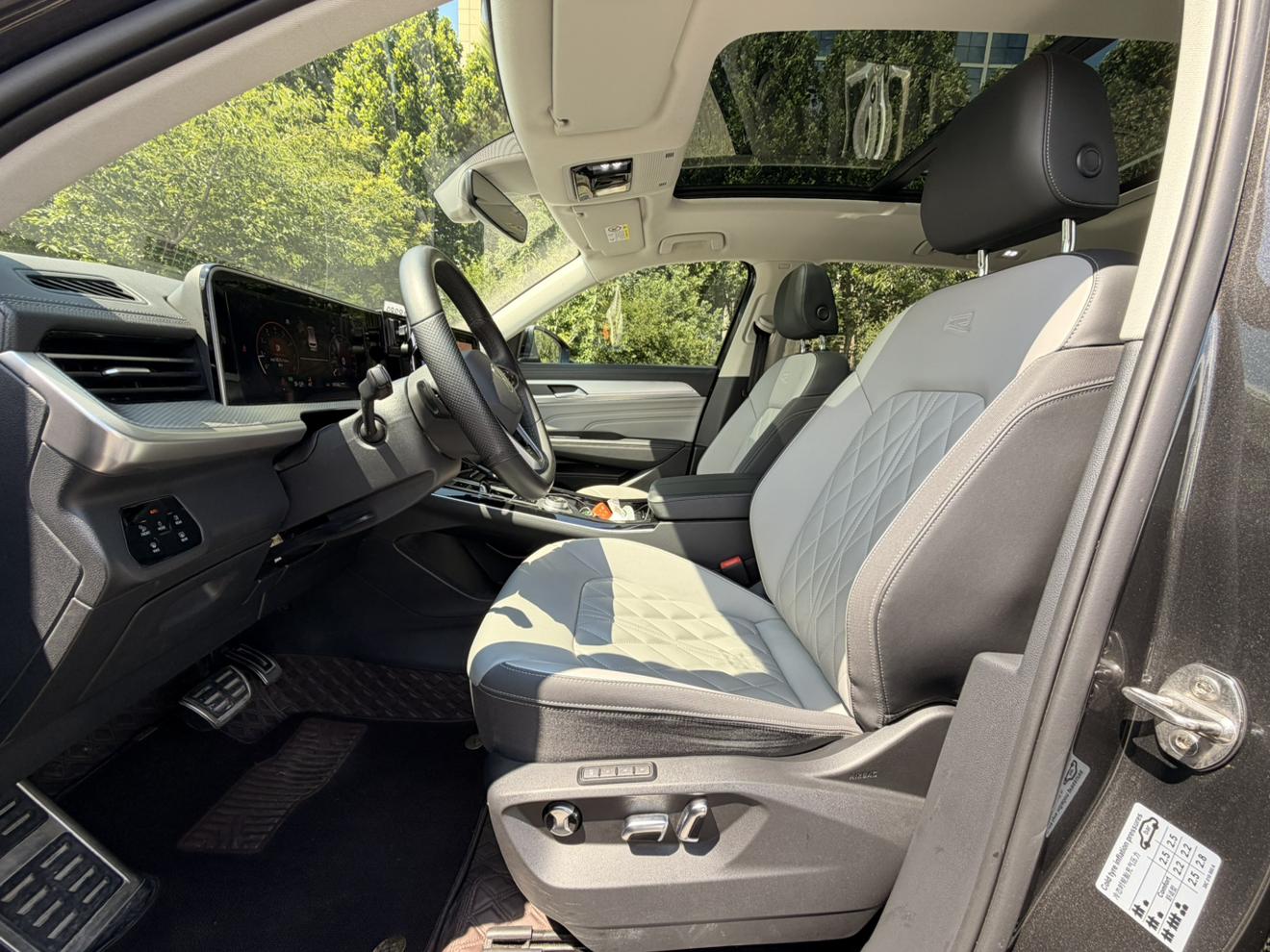 Volkswagen 2024 380TSI 4WD R-line
