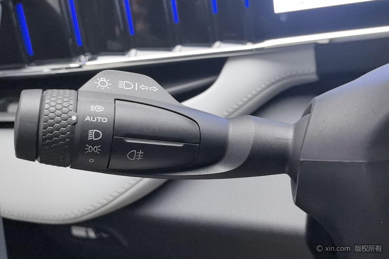 Geely Boyue L 2023 1.5TD DCT Glory