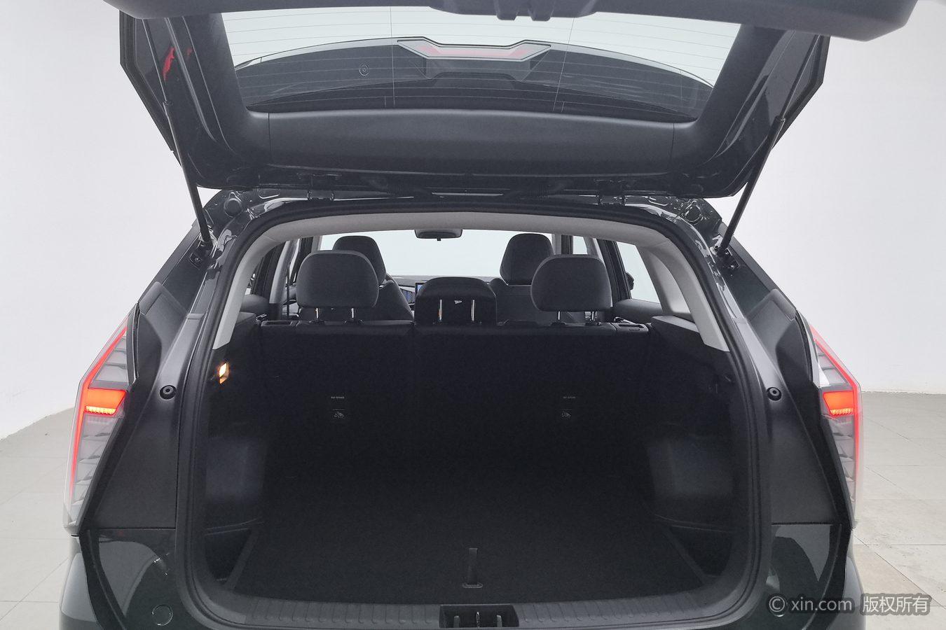 Geely Boyue L 2023 1.5TD DCT Glory