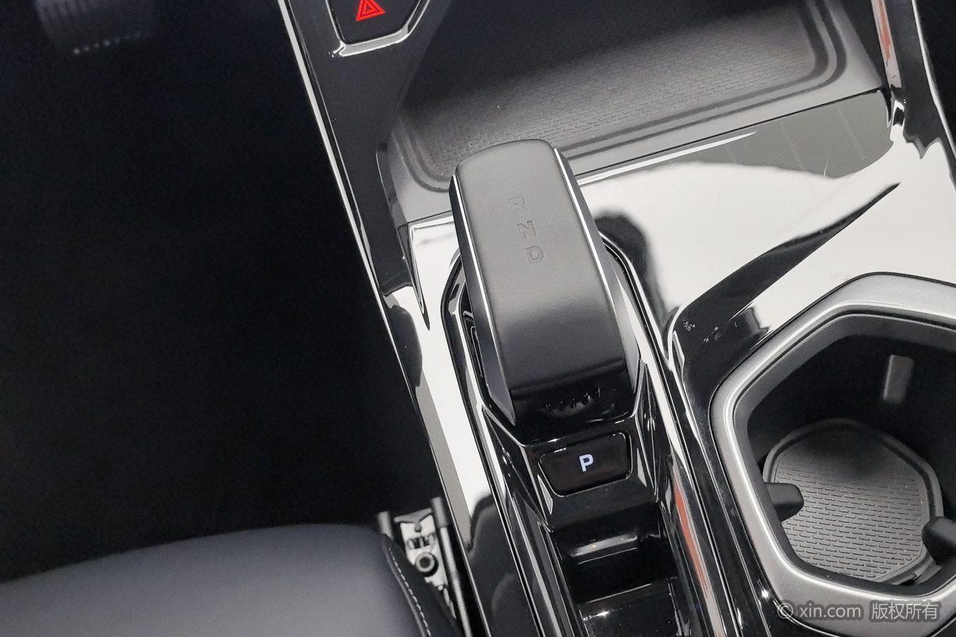 Geely Boyue L 2023 1.5TD DCT Glory