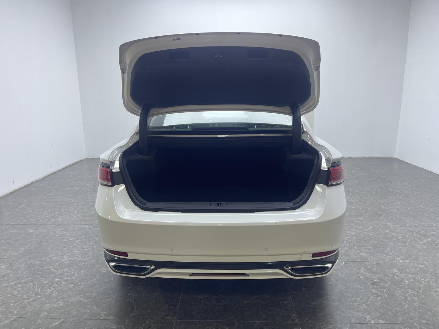 Geely 2021 1.8T Navigator +