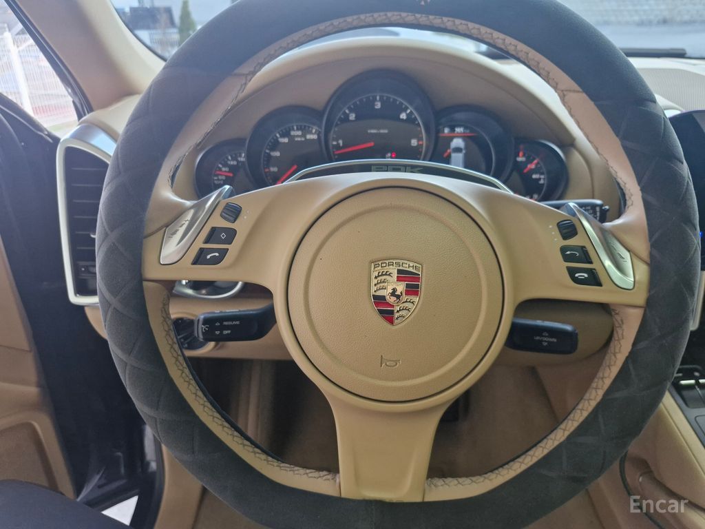 Porsche New Cayenne 3.0 Diesel Platinum Edition 2012