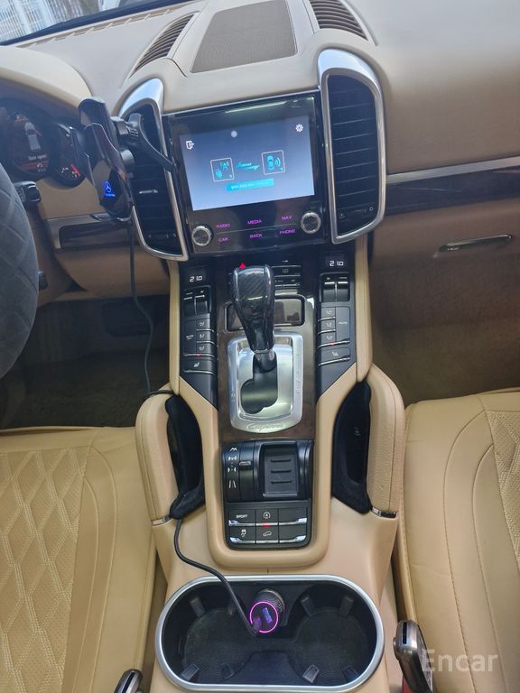 Porsche New Cayenne 3.0 Diesel Platinum Edition 2012