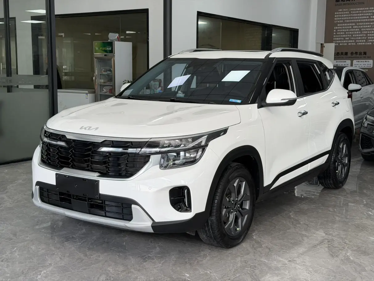 Kia 2023 1.5L IVT Luxury