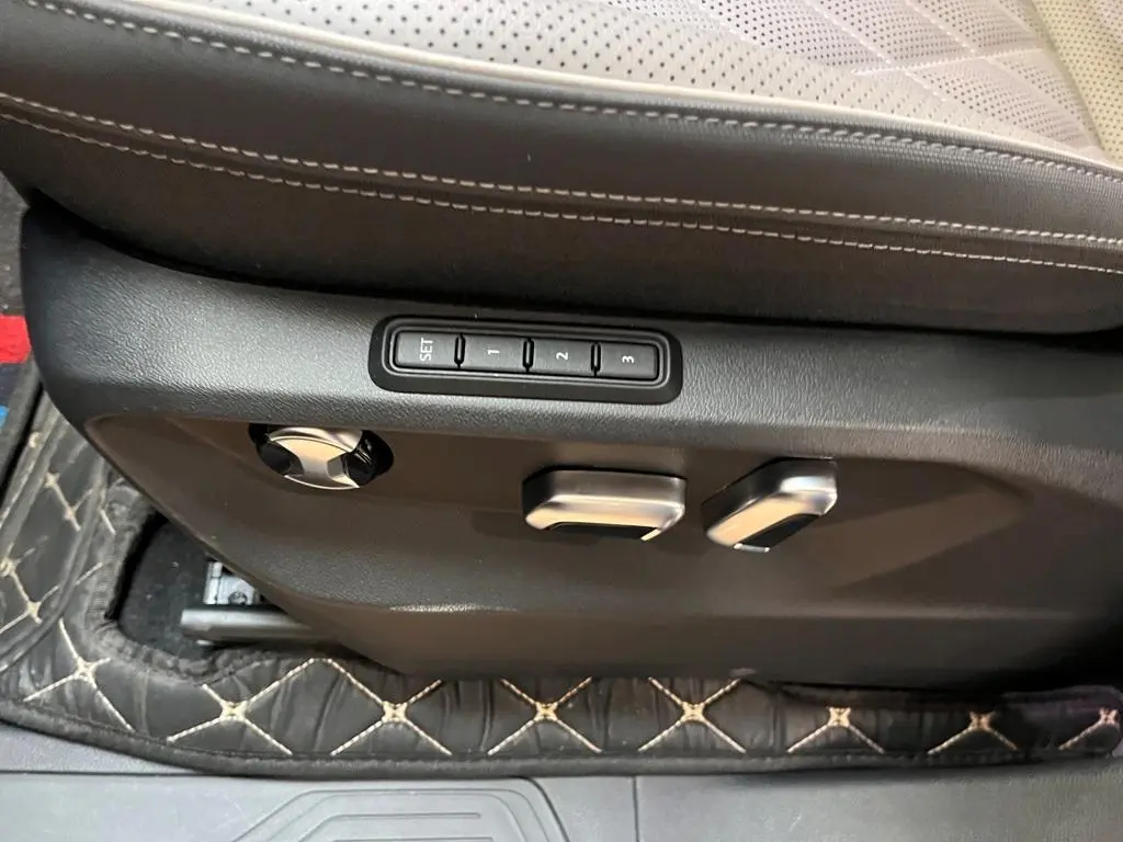 Volkswagen 2025 380TSI 4WD R-line