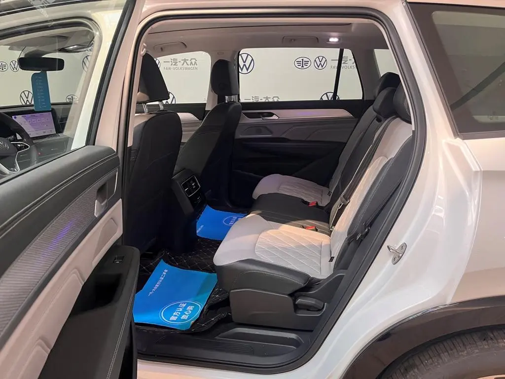 Volkswagen 2025 380TSI 4WD R-line