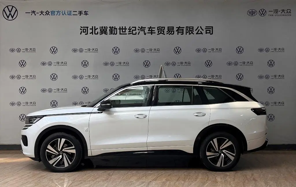 Volkswagen 2025 380TSI 4WD R-line