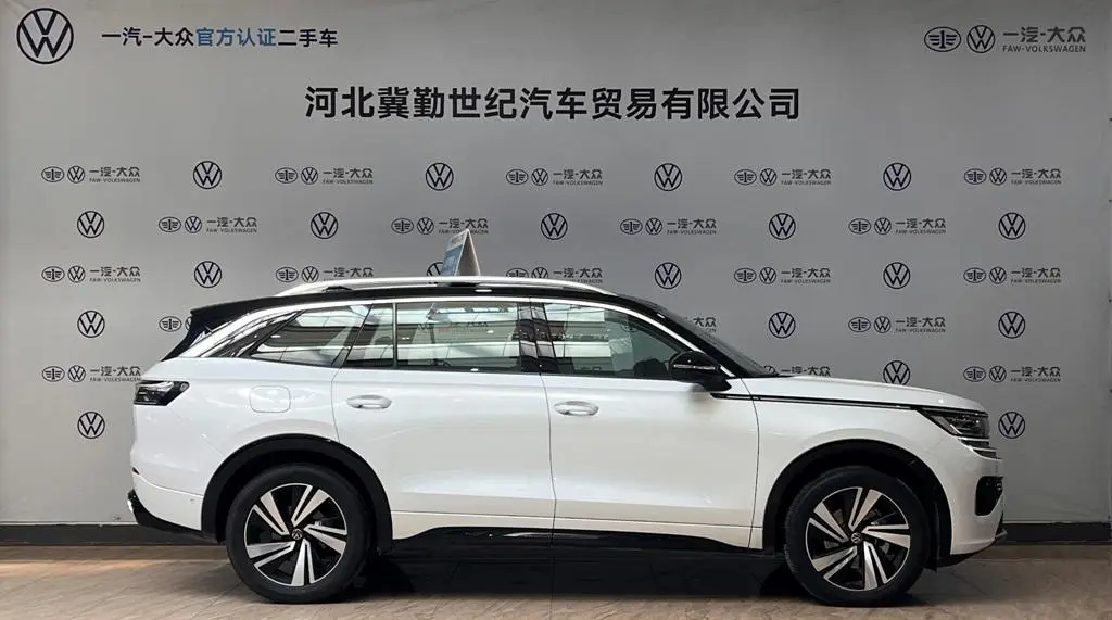 Volkswagen 2025 380TSI 4WD R-line