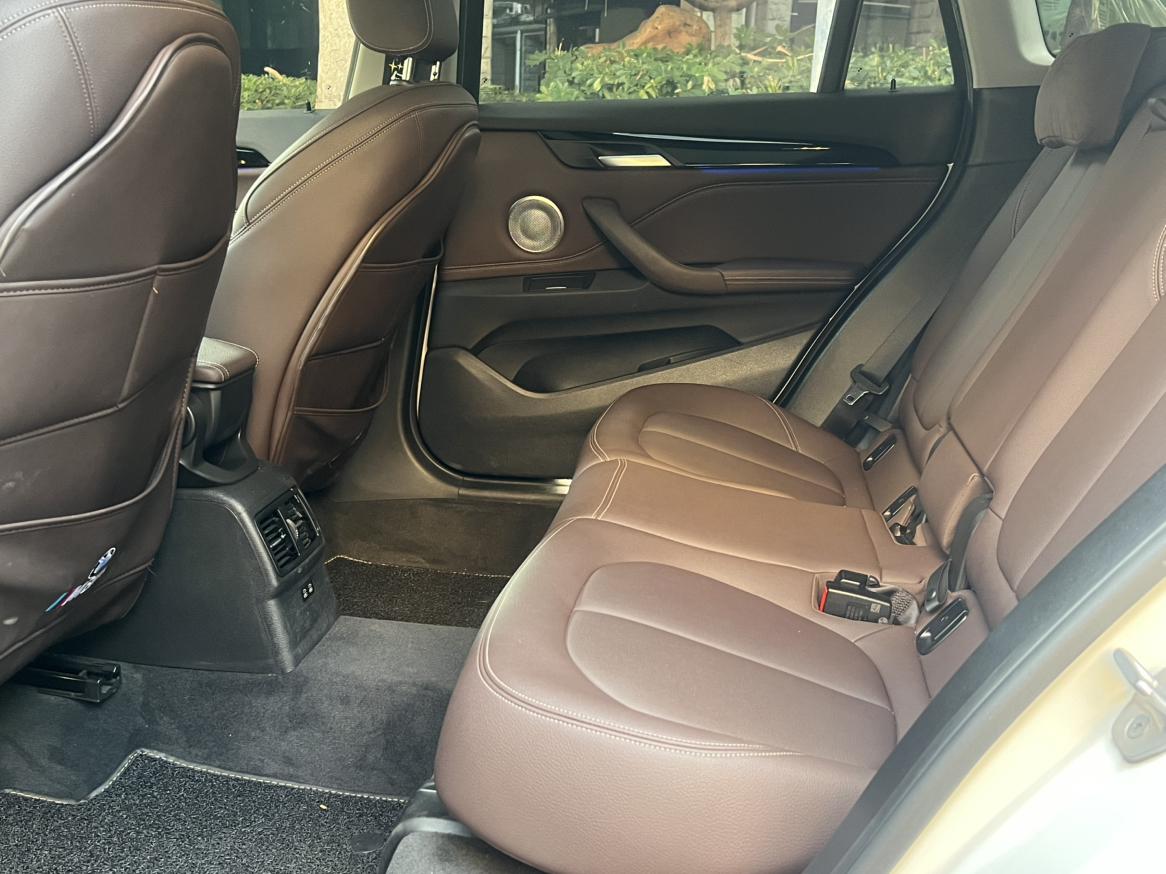 BMW X1 2022 sDrive25Li Leading