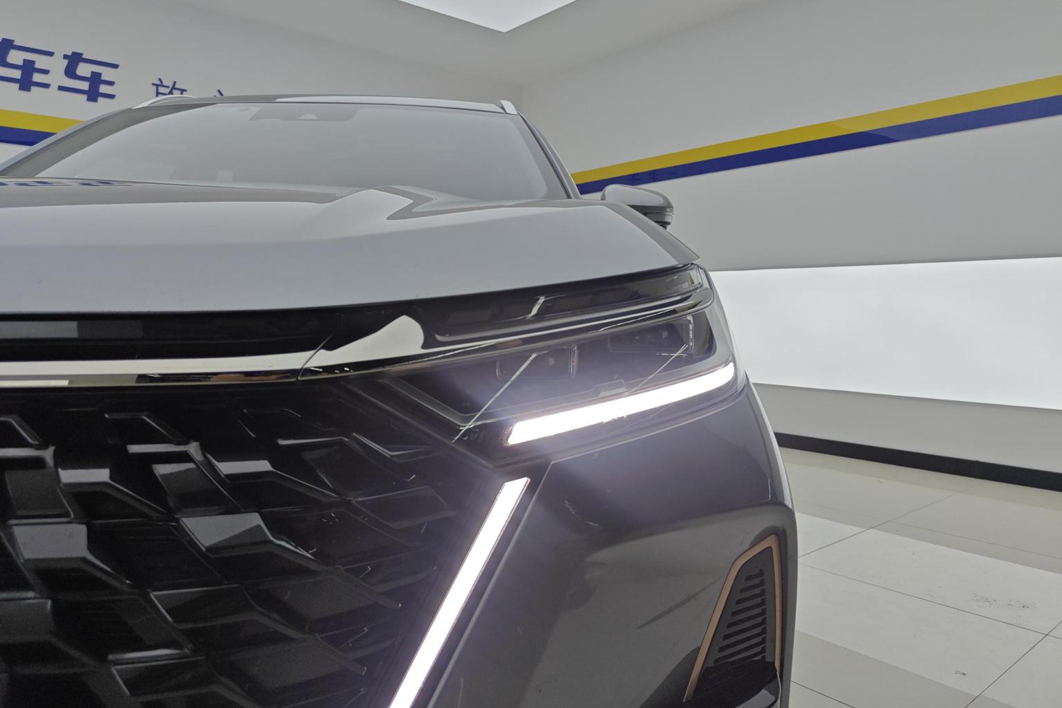 Tiggo 8 PRO 2024 Champion Edition 390T Two-wheel drive Proud Edition 7 seats