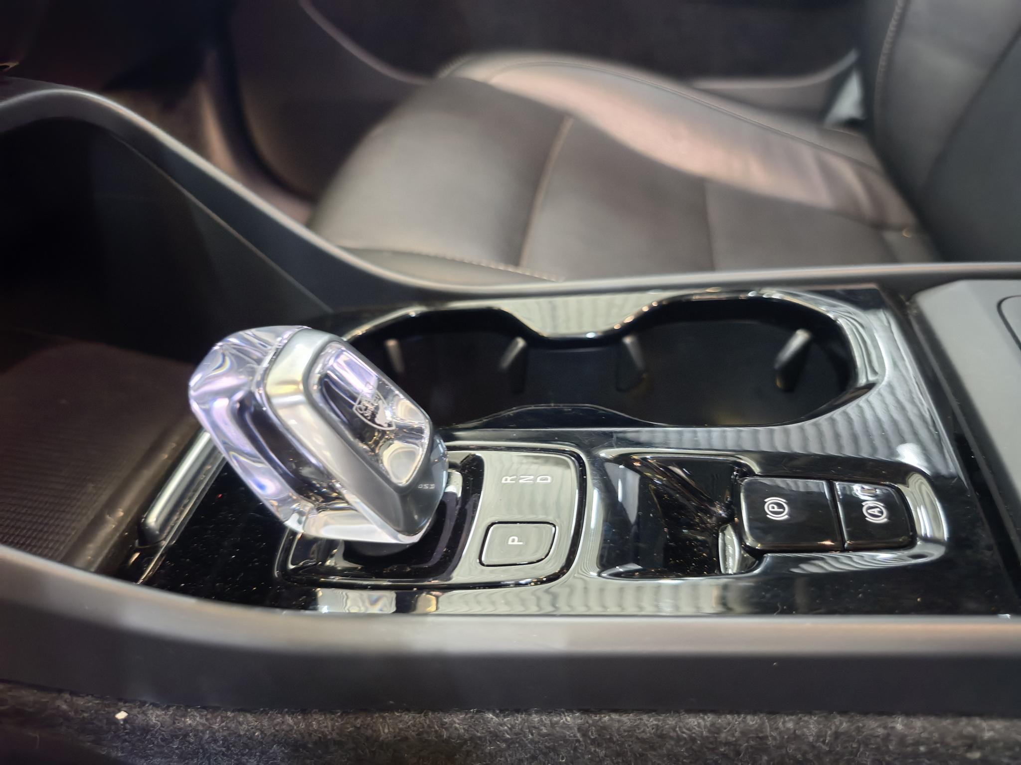Volvo XC40 2022 T4 4WD Vision Luxury