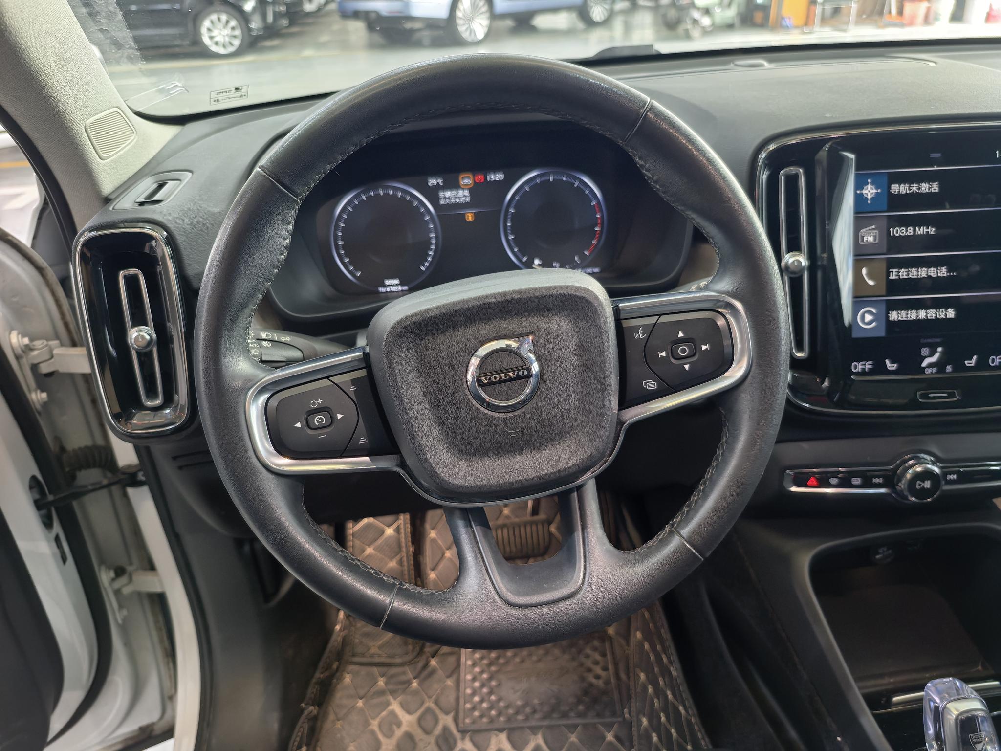 Volvo XC40 2022 T4 4WD Vision Luxury