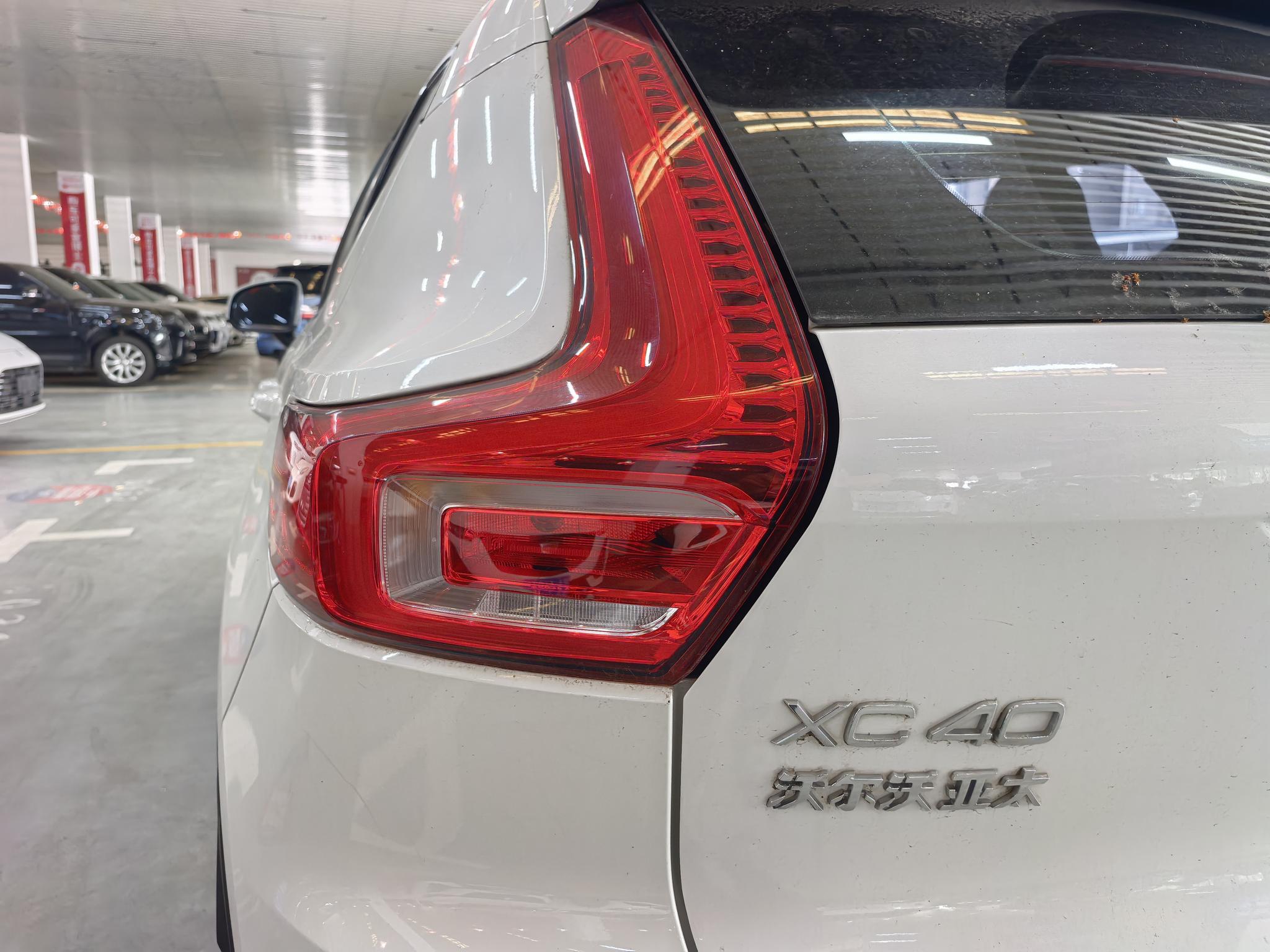 Volvo XC40 2022 T4 4WD Vision Luxury