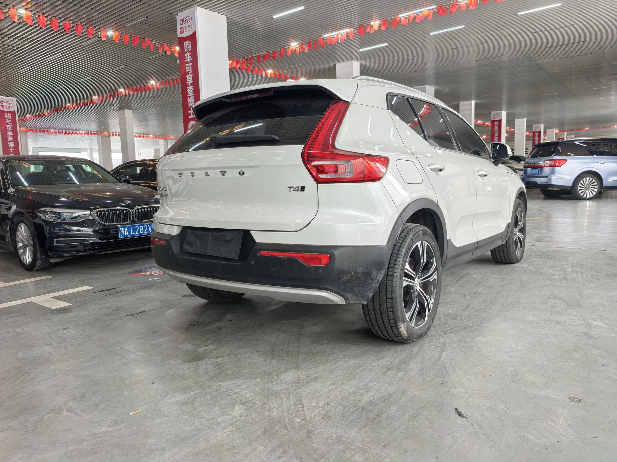 Volvo XC40 2022 T4 4WD Vision Luxury