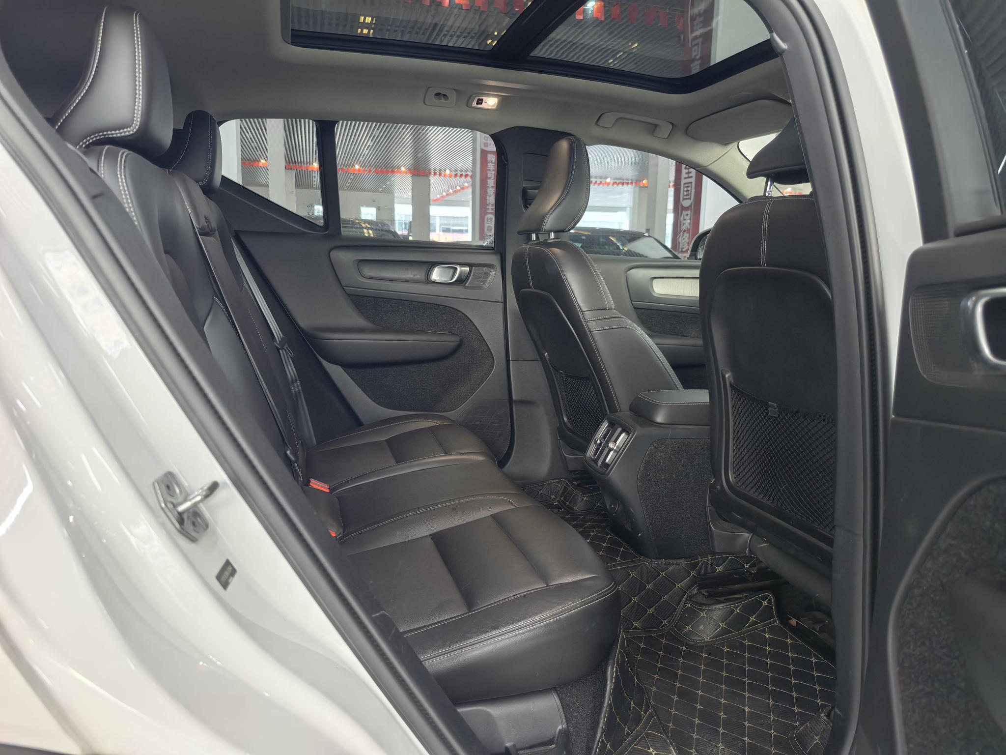 Volvo XC40 2022 T4 4WD Vision Luxury