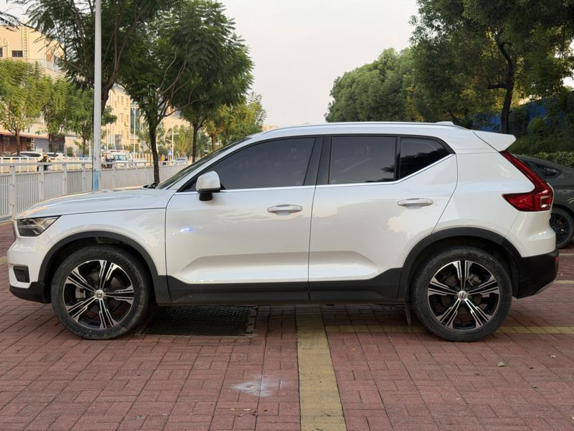Volvo XC40 2021 T4 4WD Vision Luxury