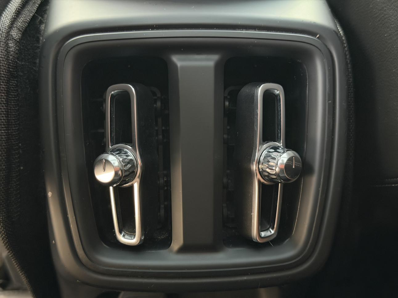 Volvo XC40 2021 T4 4WD Vision Luxury