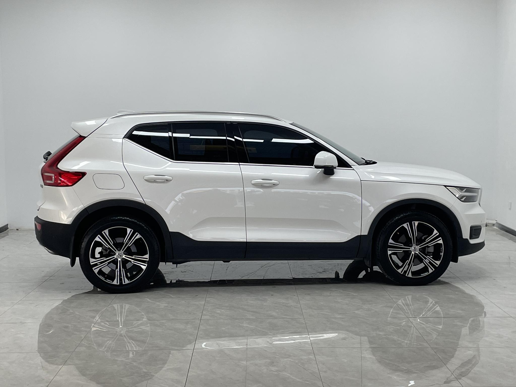 Volvo XC40 2020 T4 4WD Smart Elegant Luxury
