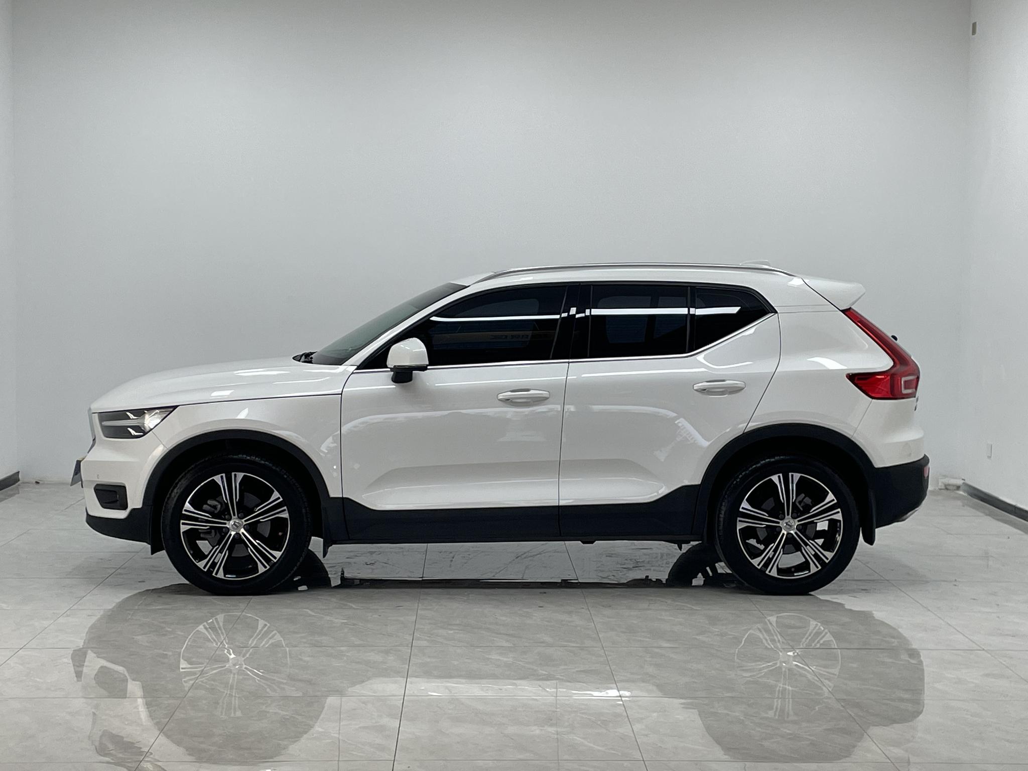 Volvo XC40 2020 T4 4WD Smart Elegant Luxury