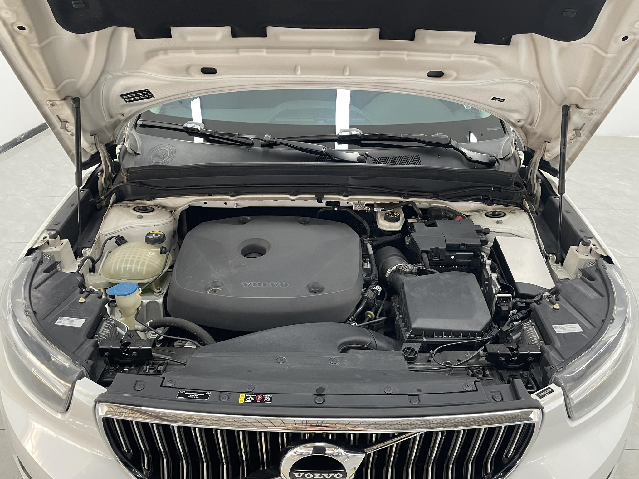 Volvo XC40 2020 T4 4WD Smart Elegant Luxury
