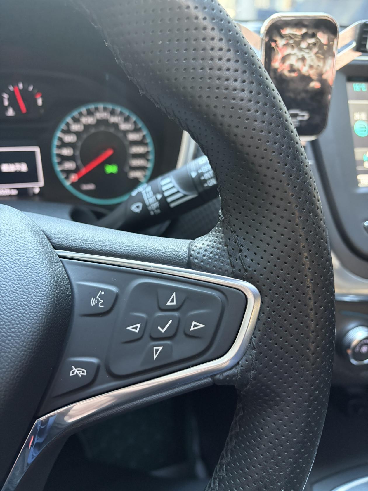 Chevrolet Equinox 2019 535T Auto Leading China VI