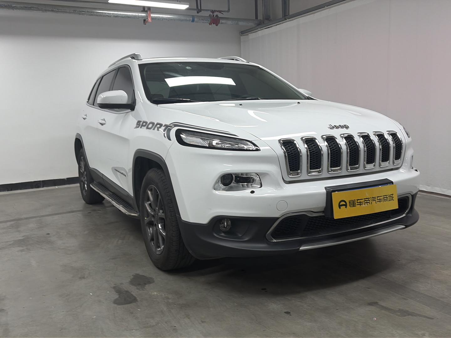 Jeep Cherokee 2020 2.0L 2WD Classic Sport