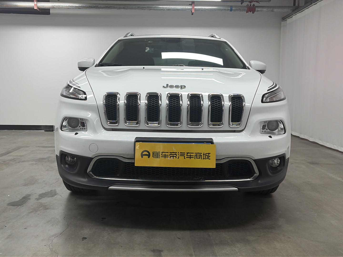 Jeep Cherokee 2020 2.0L 2WD Classic Sport