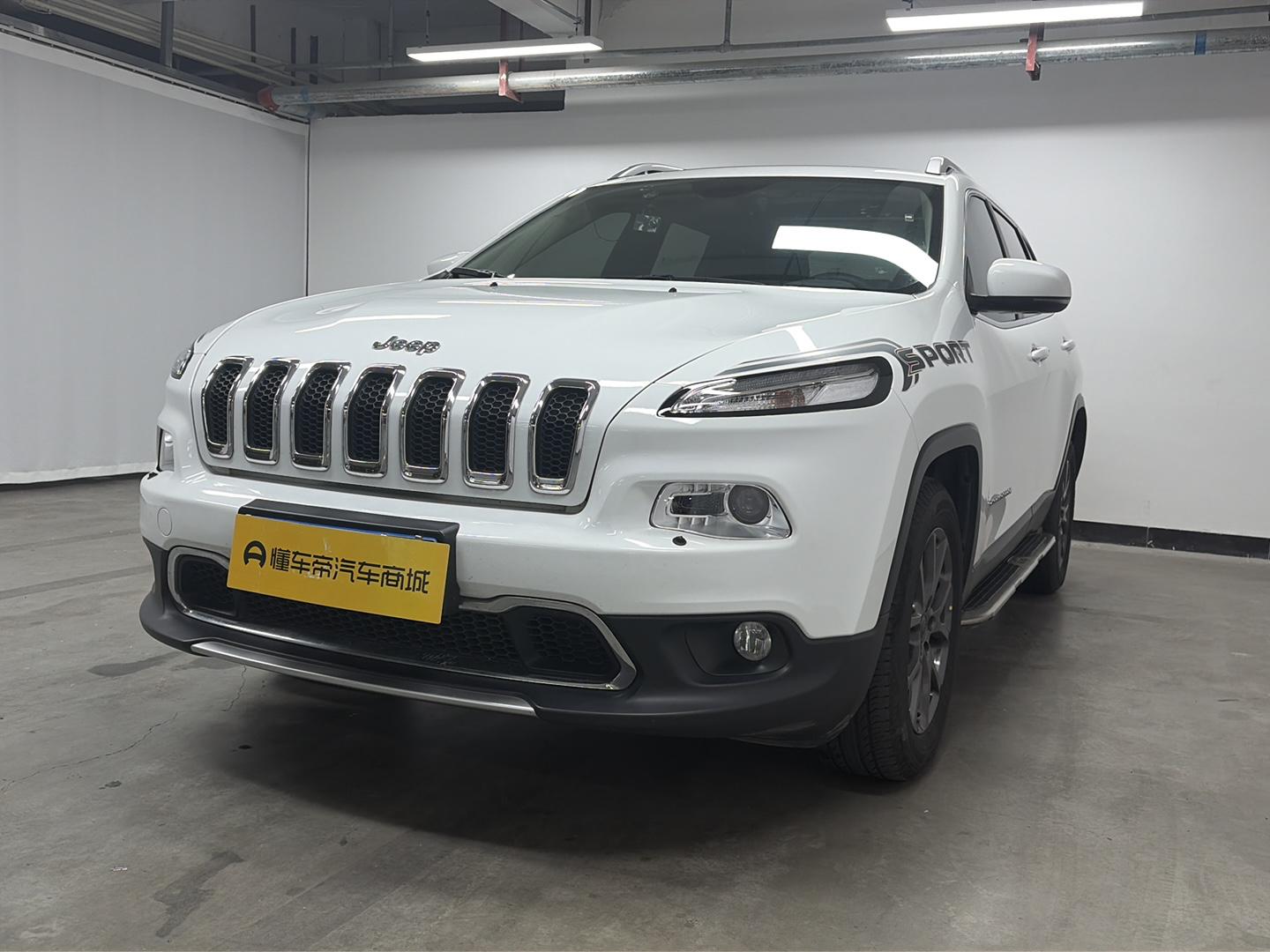 Jeep Cherokee 2020 2.0L 2WD Classic Sport