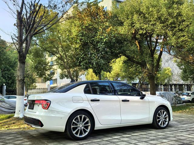 Lynk & Co 03 2019 1.5TD DCT Dynamic Pro