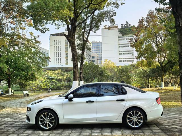 Lynk & Co 03 2019 1.5TD DCT Dynamic Pro