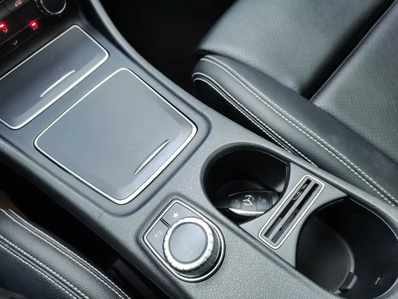 Mercedes-Benz GLA 2017 GLA 200 Dynamic