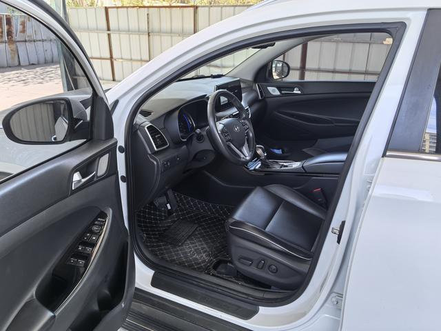 Hyundai Tucson 2019 280TGDi DCT 2WD Smart Connected China VI