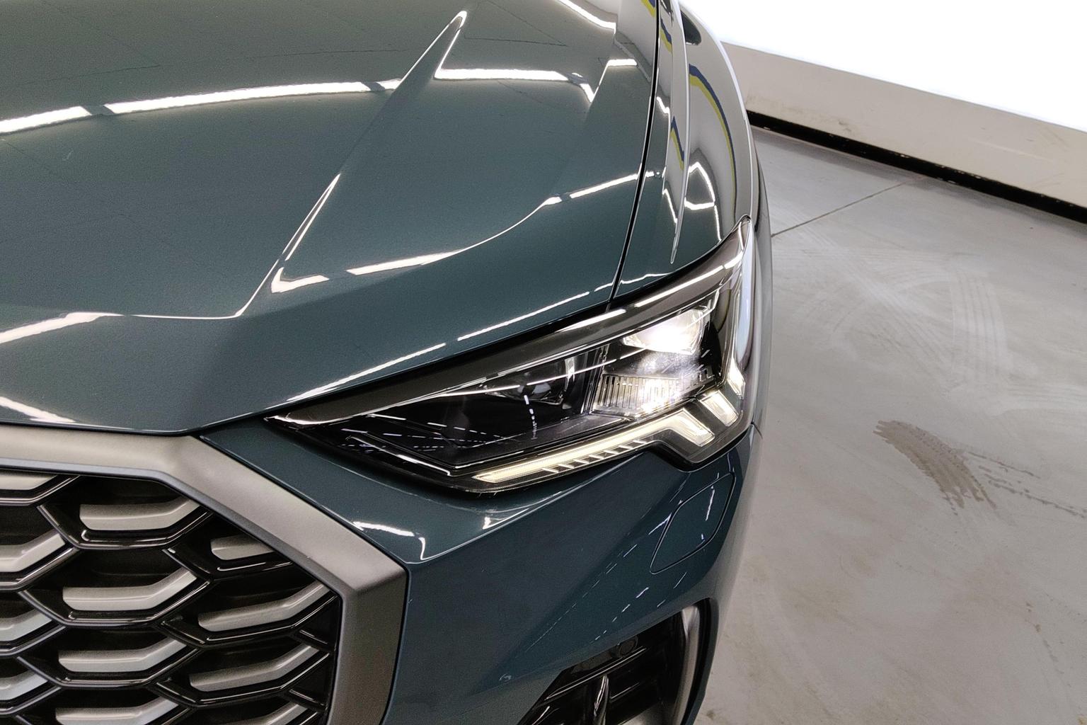 Audi Q3 Sportback 2024 45 TFSI quattro Fashion Launch Special