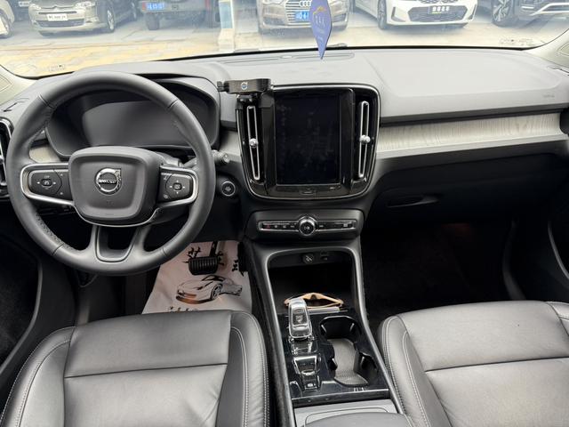 Volvo XC40 2022 T4 4WD Vision Luxury